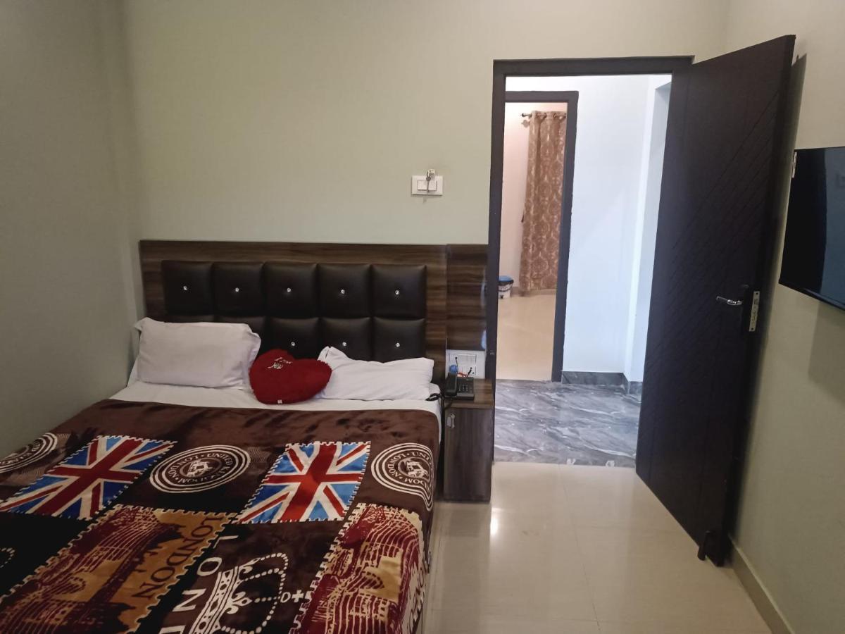 우티 Rose Garden Enclave For Families & Executives B&B 외부 사진