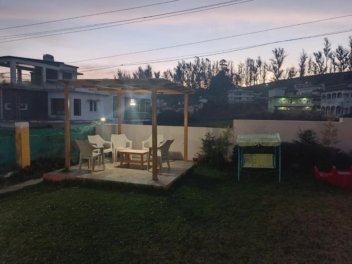 우티 Rose Garden Enclave For Families & Executives B&B 외부 사진