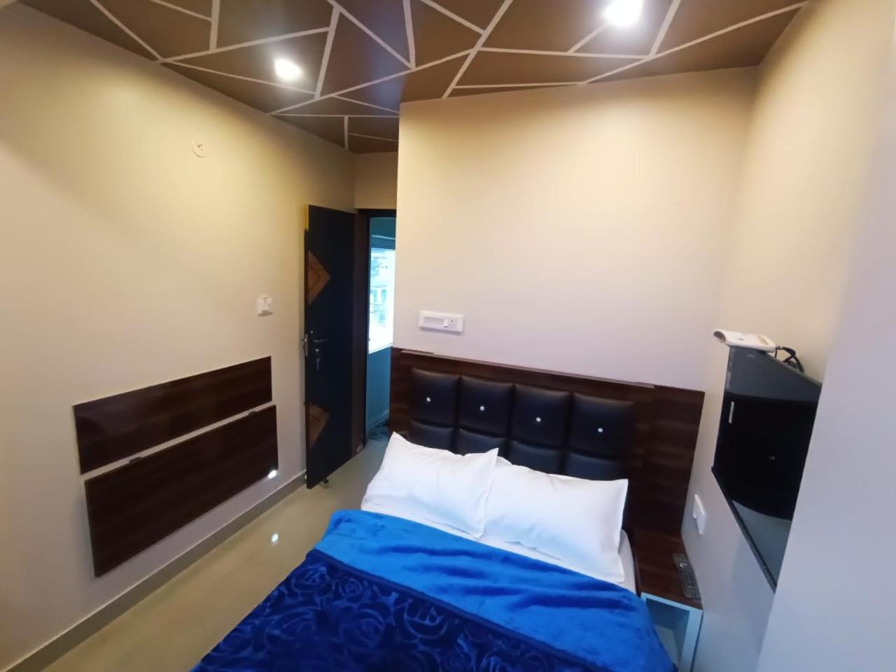우티 Rose Garden Enclave For Families & Executives B&B 외부 사진