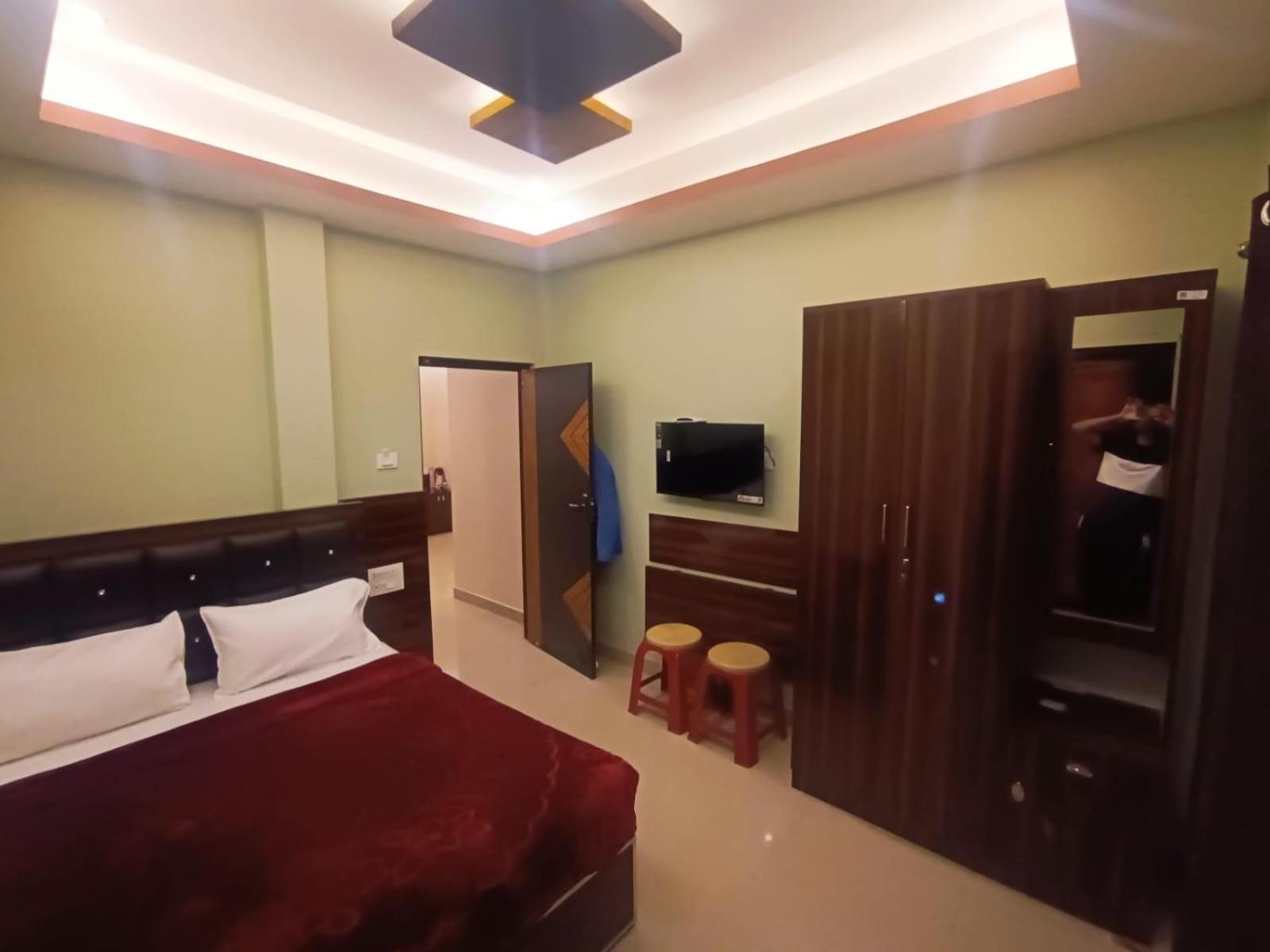 우티 Rose Garden Enclave For Families & Executives B&B 외부 사진